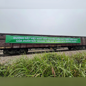 Bản tin thời sự sáng 15/12/2025: Ngành Đường sắt miễn phí vận chuyển 1 triệu viên gạch hỗ trợ miền Trung