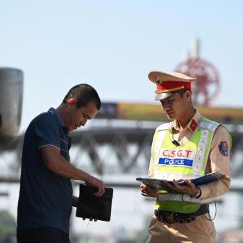 Bản tin thời sự sáng 16/4/2026: Cục Cảnh sát giao thông khẳng định không nâng mức phạt tại dự thảo Nghị định 168 sửa đổi